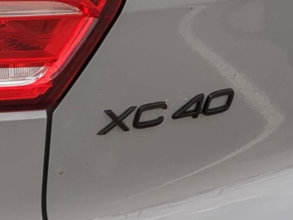 New 2026 Volvo XC40 B5 Ultra w/ Protection Package Premier AWD/4WD image 12