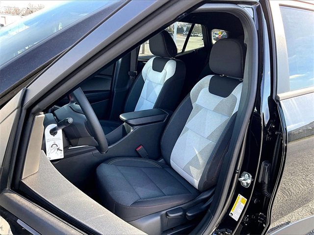 New 2026 Chevrolet Trax RS w/ Driver Confidence Package image 9