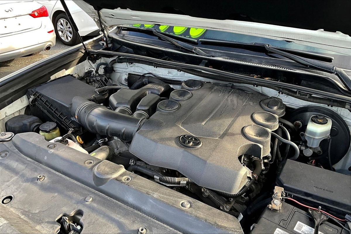 Used 2016 Toyota 4Runner SR5 image 31