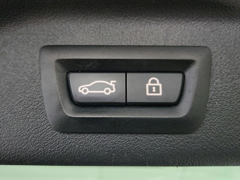 Used 2022 BMW X7 xDrive40i w/ Premium Package image 47