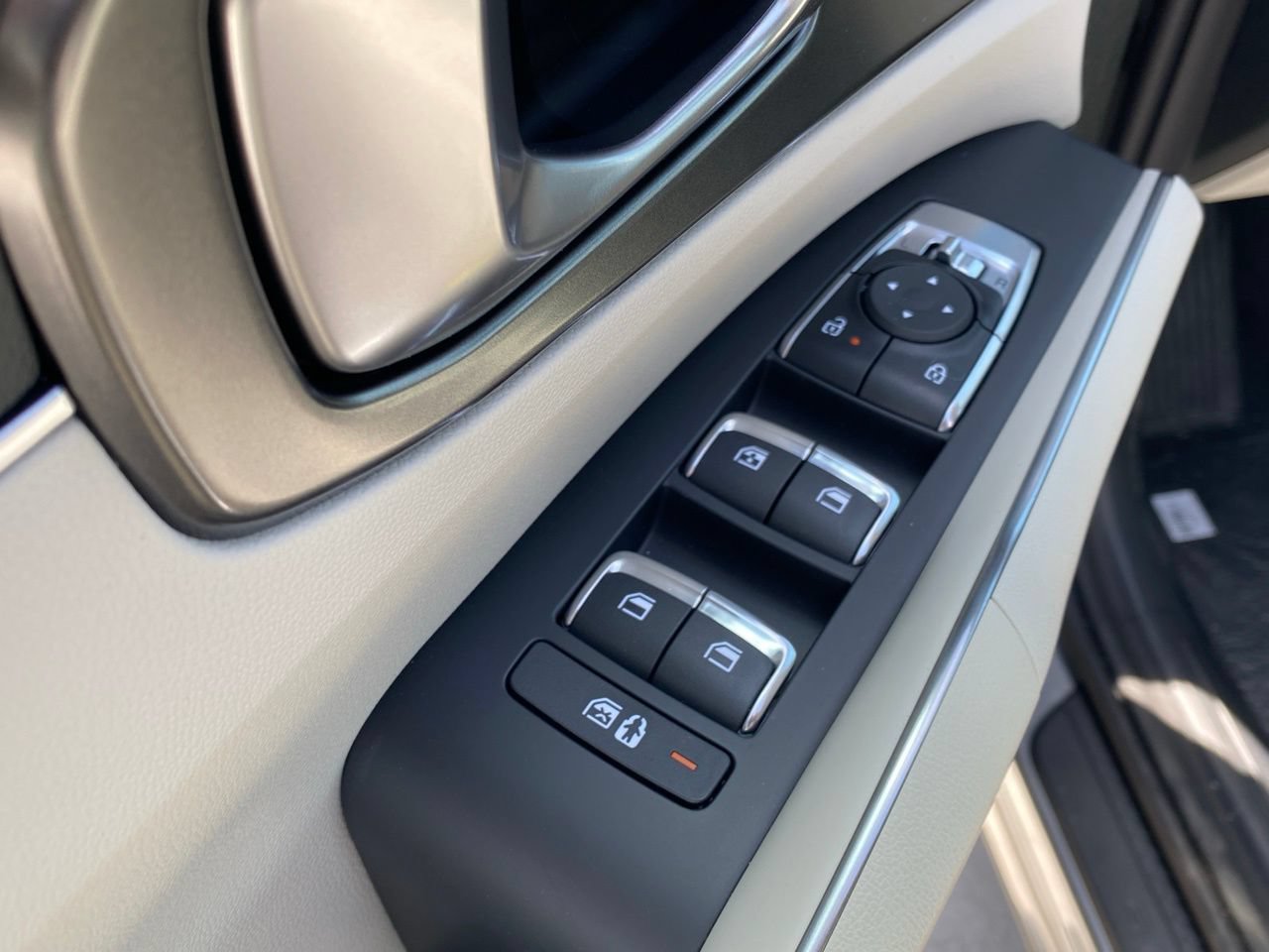 New 2026 Kia Sorento EX w/ EX Premium Package FWD image 9