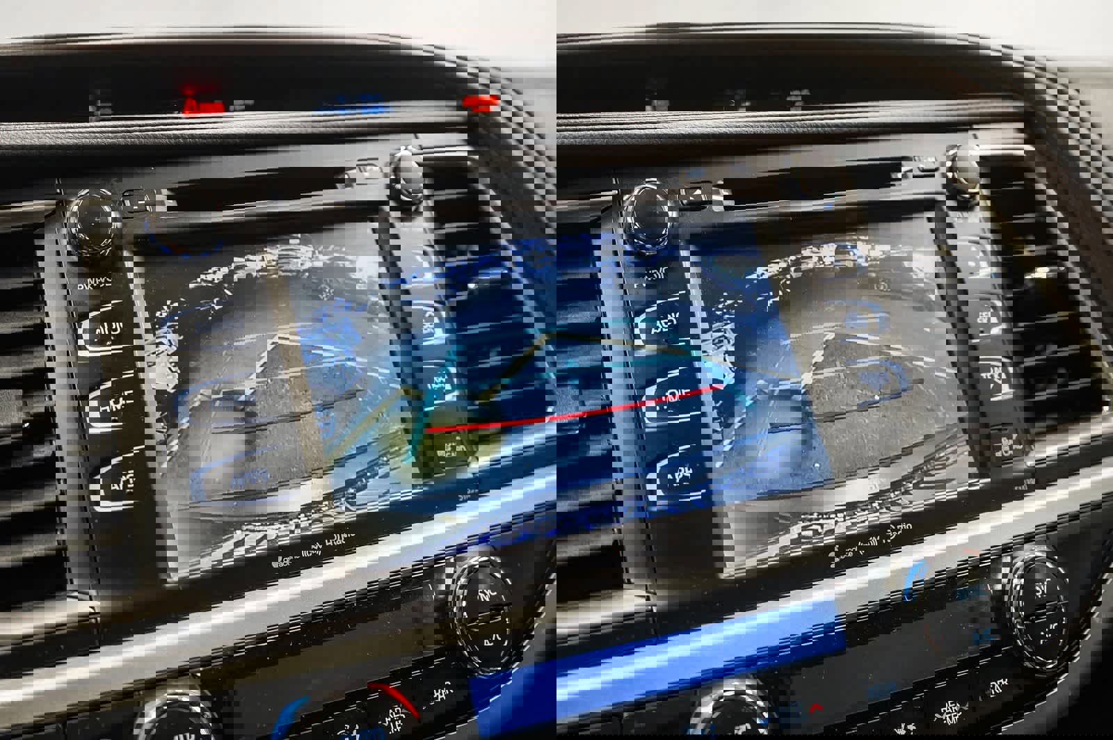 Used 2019 Toyota Highlander XLE image 26