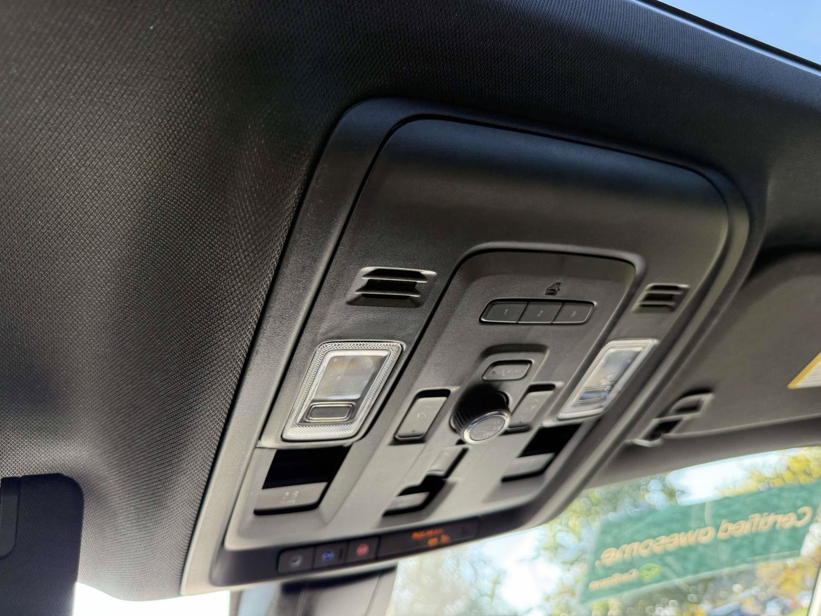 Certified 2022 Chevrolet Tahoe High Country AWD/4WD image 27