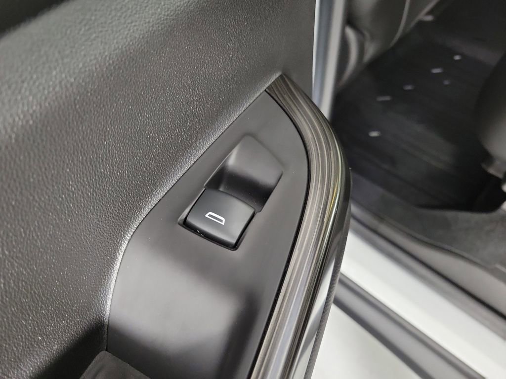 Used 2019 GMC Acadia SLT image 12