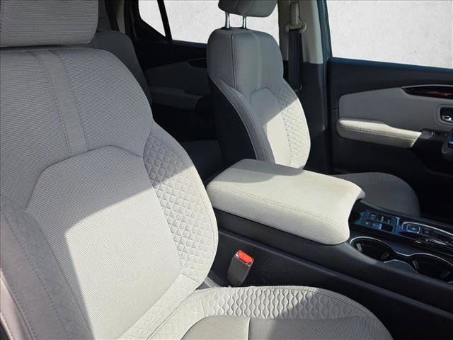 Used 2023 Honda Pilot LX image 16