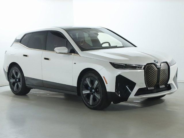 Certified 2023 BMW iX M60 w/ Executive Package AWD/4WD image 10