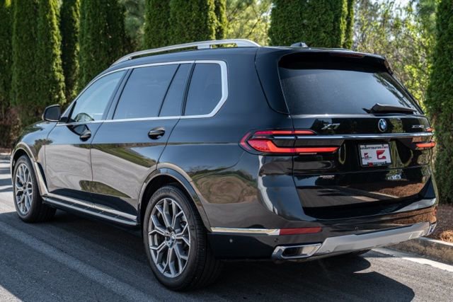 Used 2023 BMW X7 xDrive40i w/ Parking Assistance Package AWD/4WD image 15