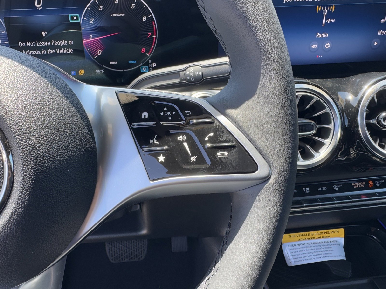 New 2026 Mercedes-Benz GLB 250 image 22