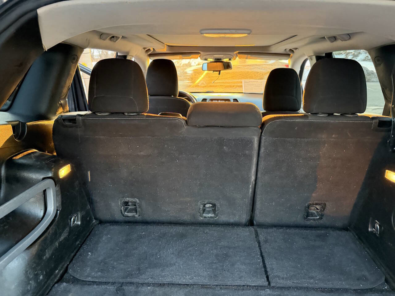 Used 2017 Jeep Cherokee Latitude w/ Comfort/Convenience Group image 11