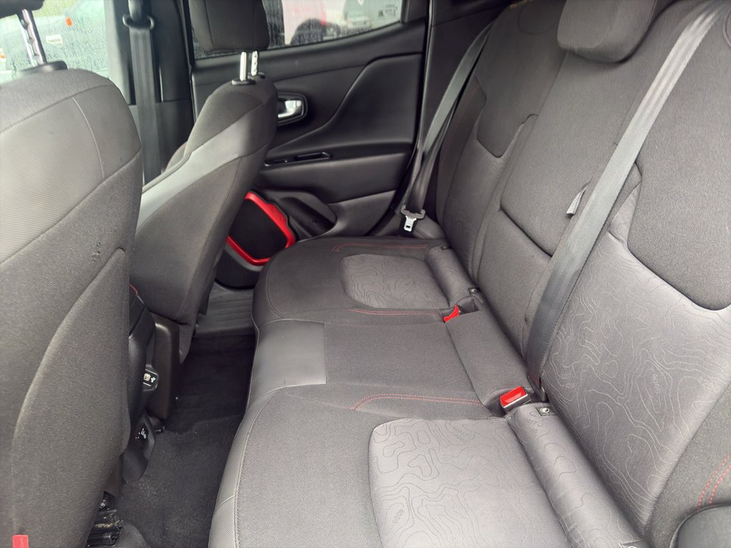 Used 2019 Jeep Renegade Trailhawk w/ LED Lighting Group AWD/4WD image 18