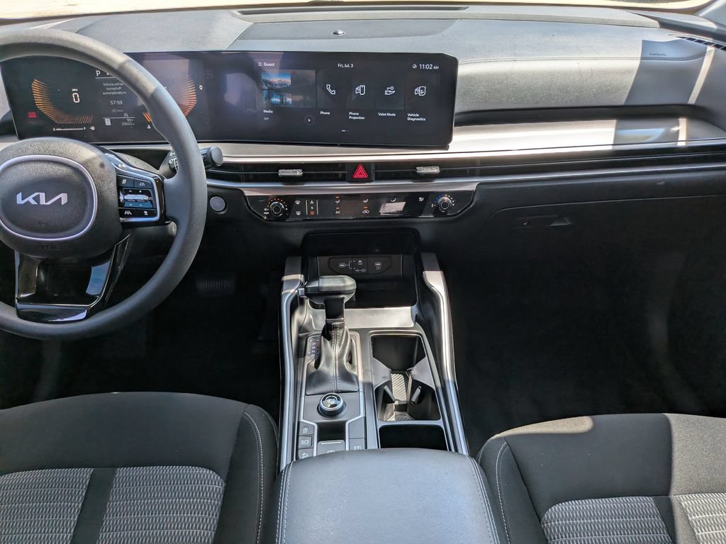 Certified 2024 Kia Sorento LX FWD image 16
