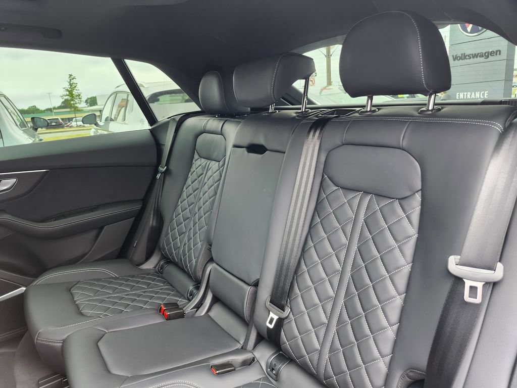 New 2026 Audi SQ8 Premium Plus AWD/4WD image 13