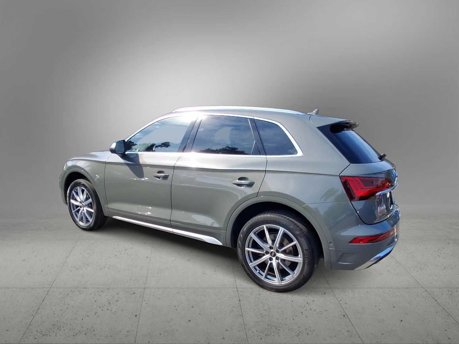 Used 2023 Audi SQ5 Prestige w/ Prestige Package AWD/4WD image 6