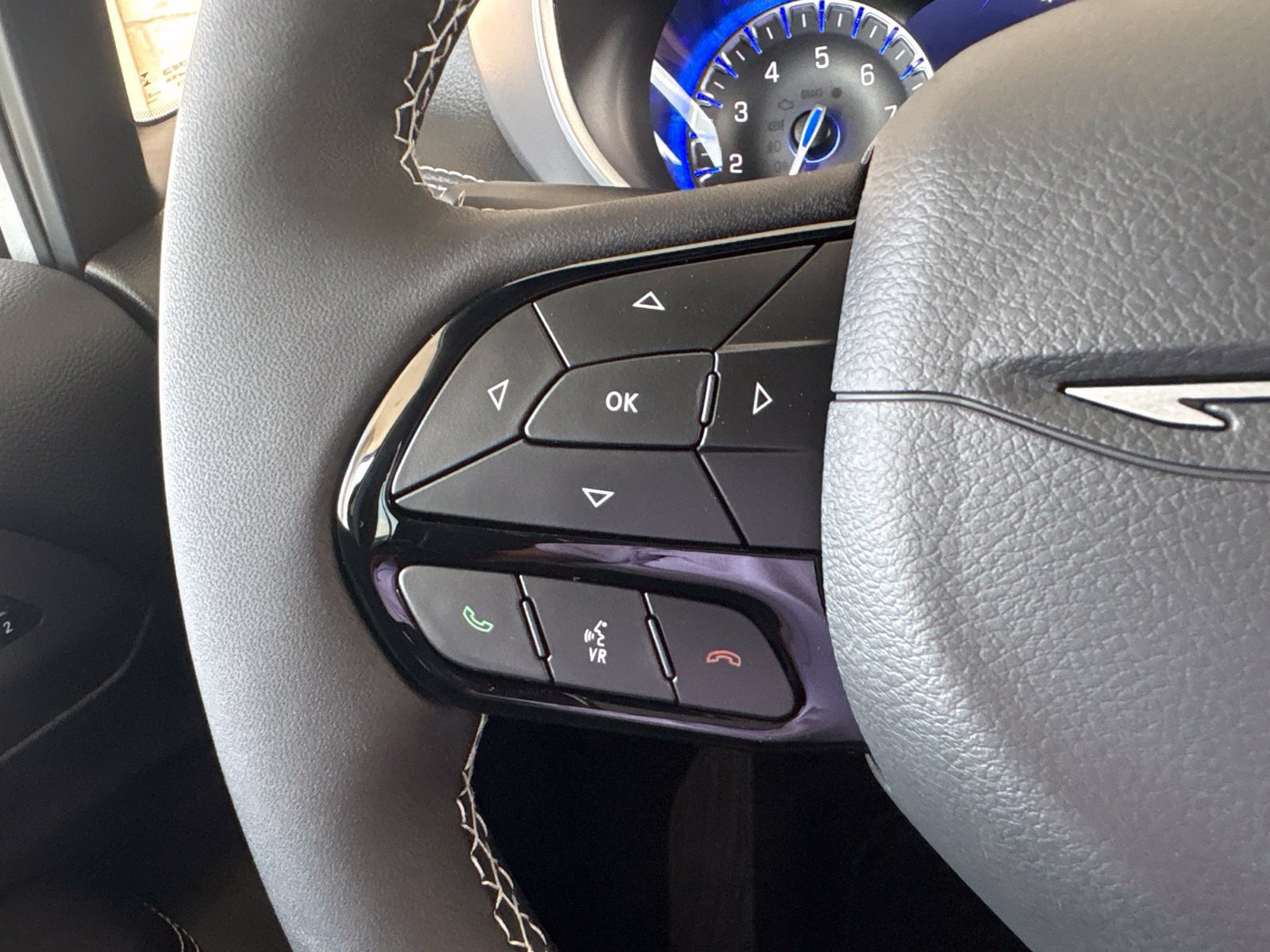 New 2027 Chrysler Pacifica Limited FWD image 33