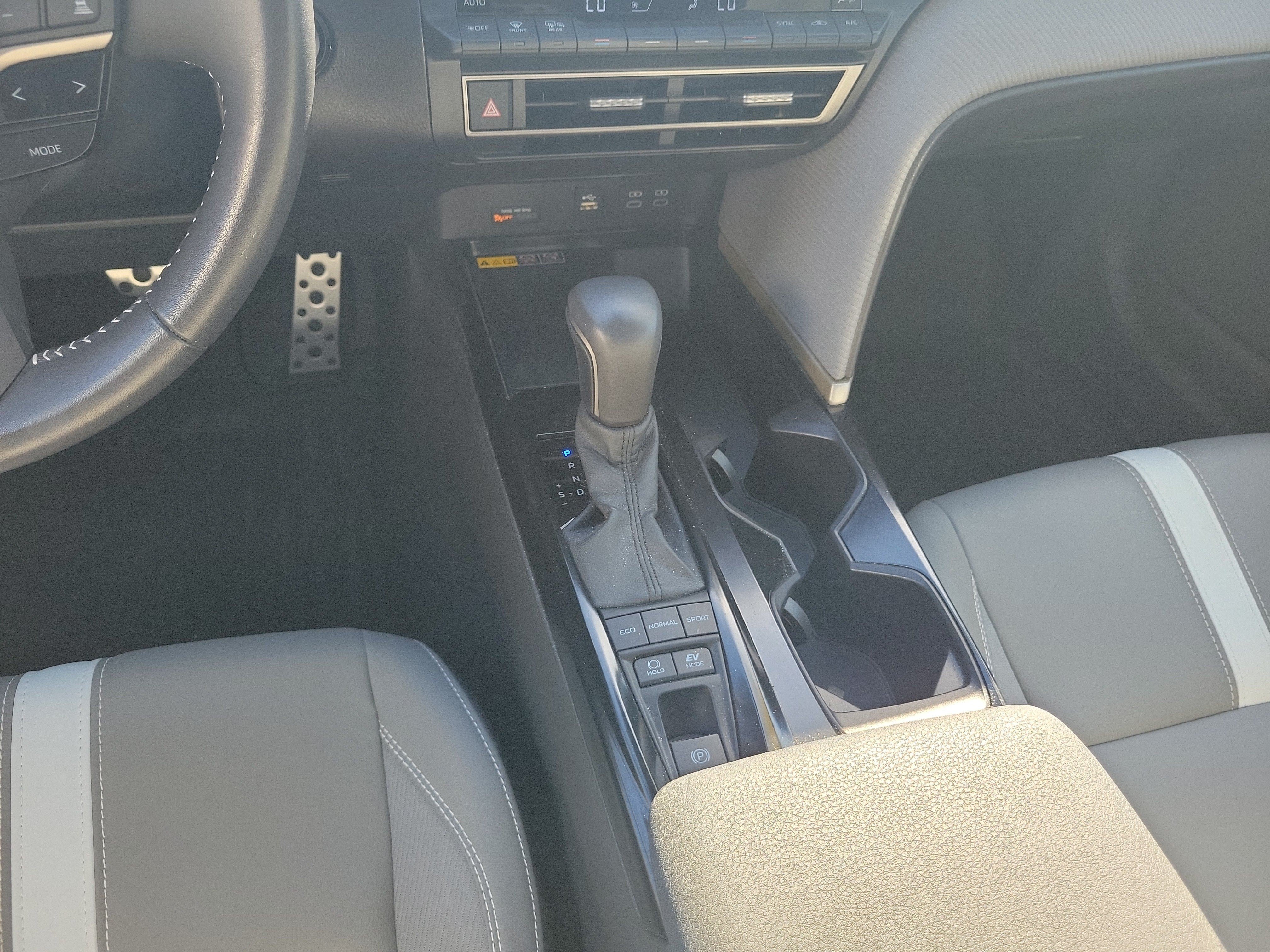 Used 2025 Toyota Camry SE w/ Multimedia Upgrade Package FWD image 19