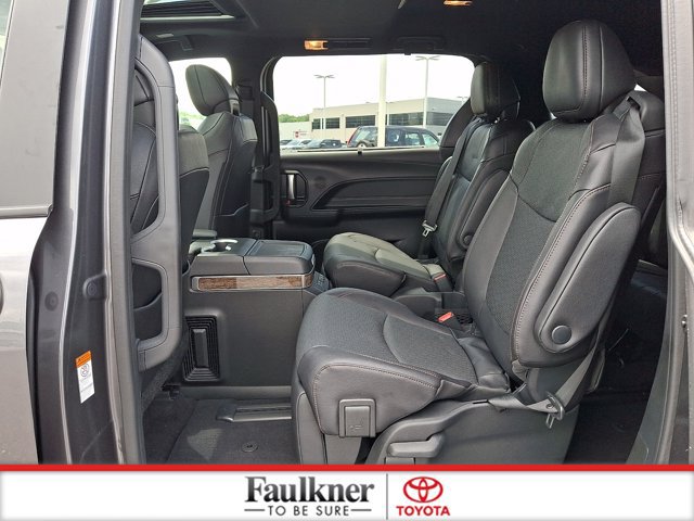 Certified 2025 Toyota Sienna Platinum AWD/4WD image 10