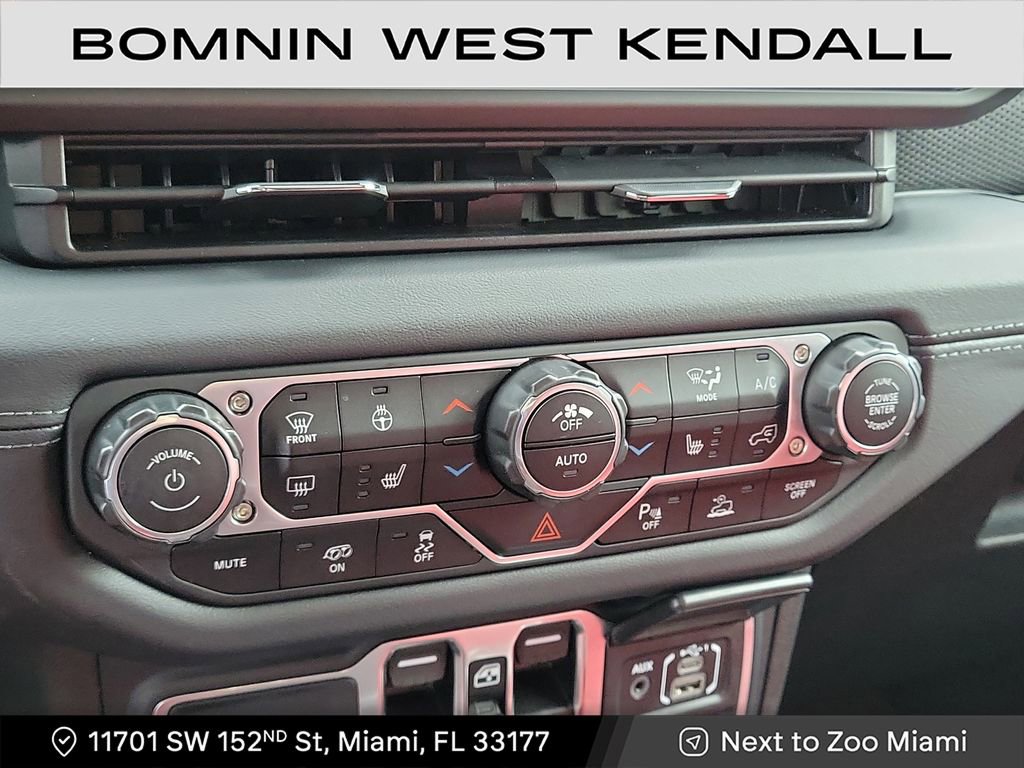 Used 2024 Jeep Wrangler Unlimited Rubicon 392 image 21