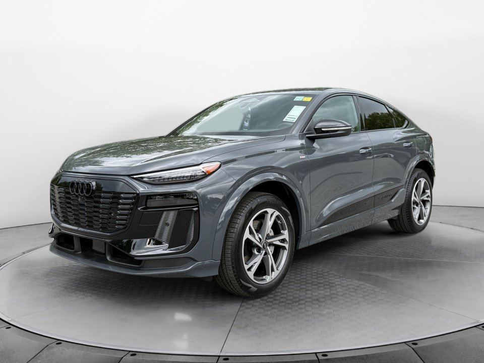 New 2027 Audi Q6 e-tron Premium Plus AWD/4WD image 3