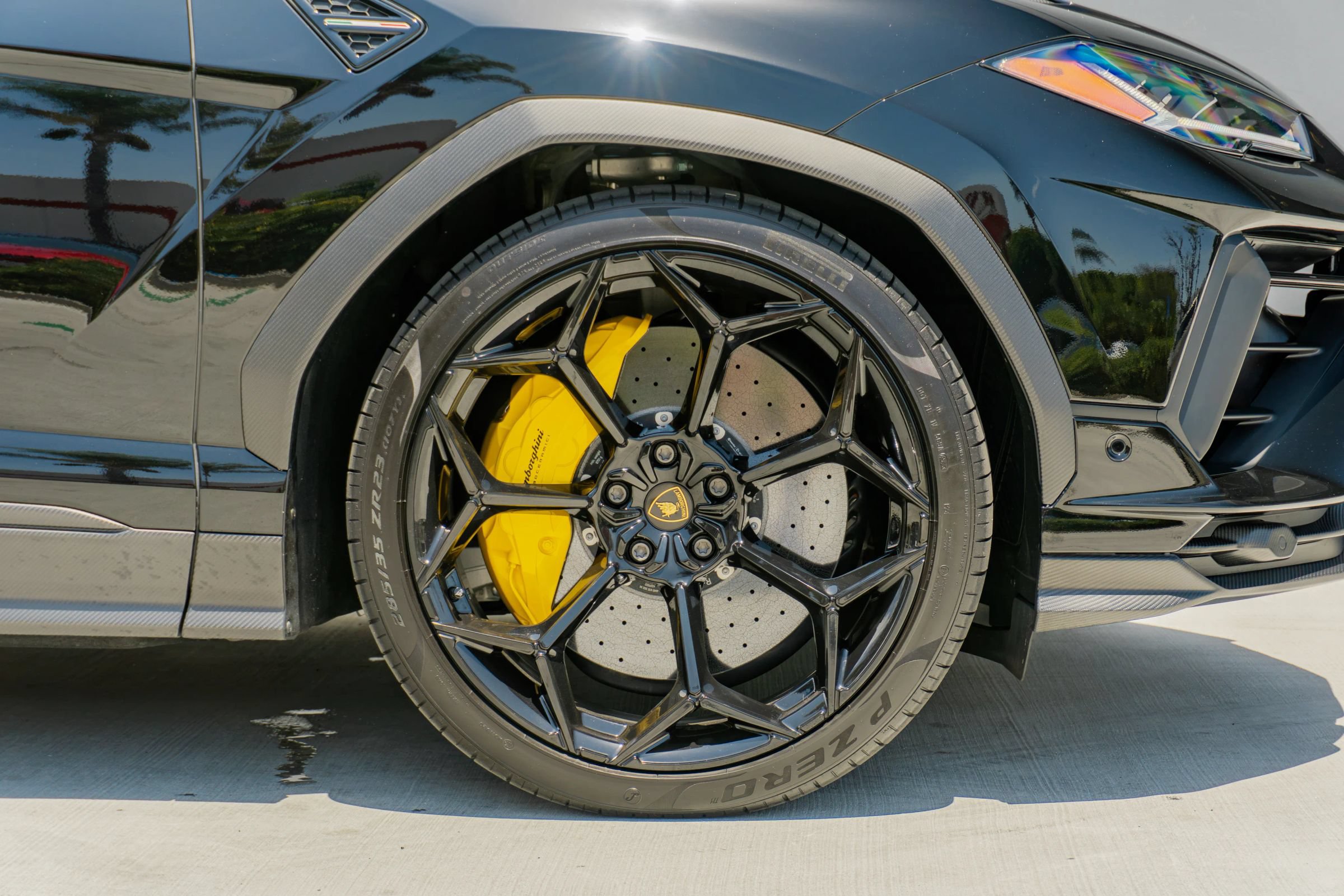 Used 2024 Lamborghini Urus Performante AWD/4WD image 40