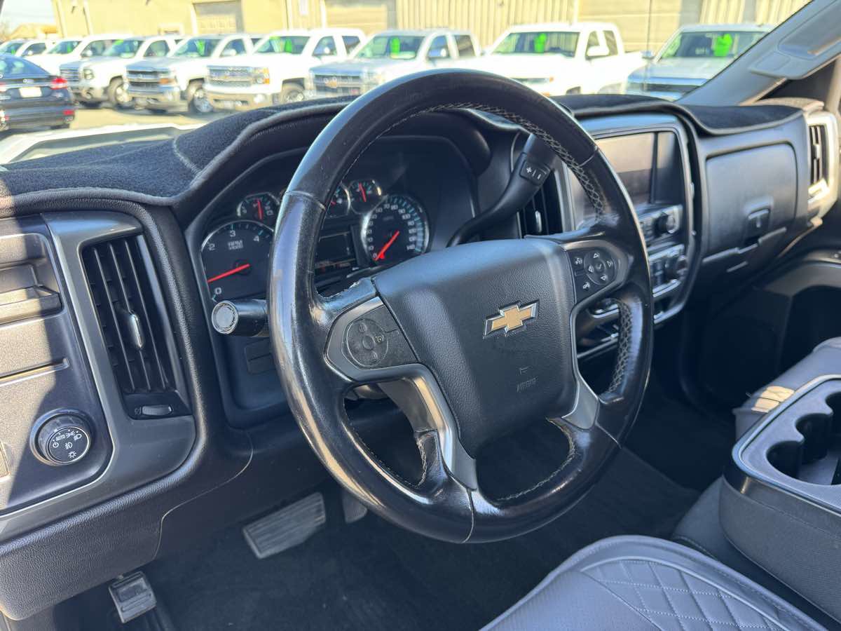 Used 2018 Chevrolet Silverado 1500 LT w/ All Star Edition image 22