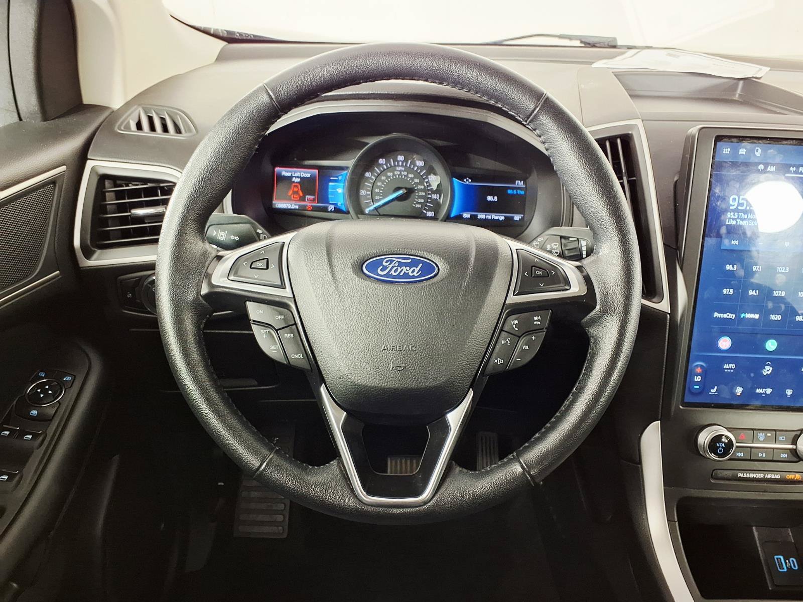 Used 2024 Ford Edge SEL w/ Sport Appearance Package AWD/4WD image 15