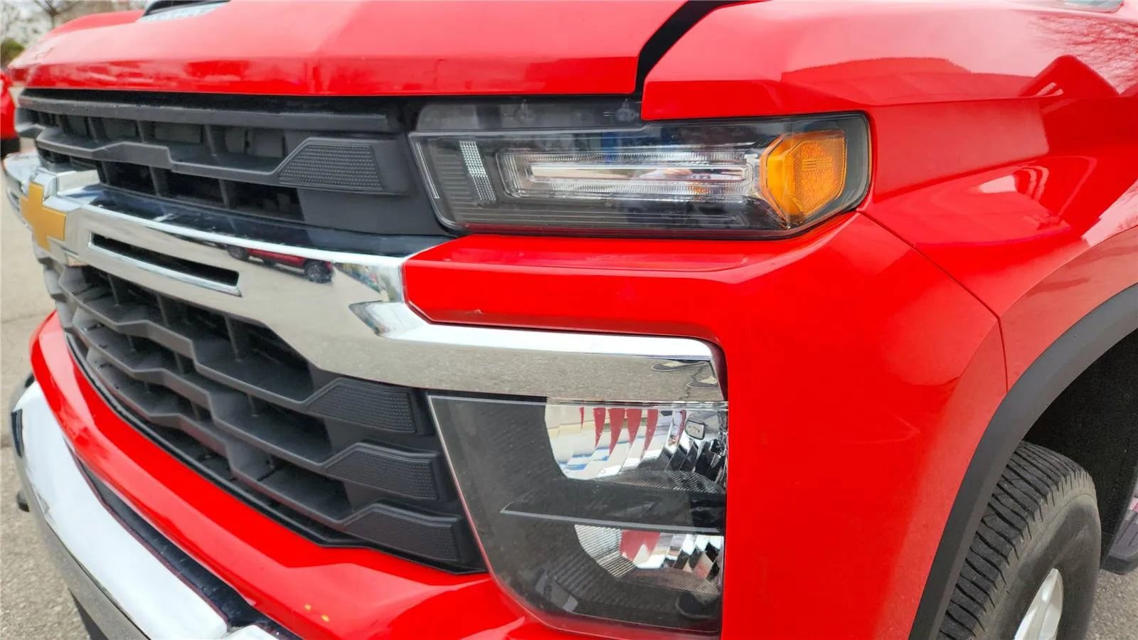 Used 2025 Chevrolet Silverado 3500 LT w/ Convenience Package image 3