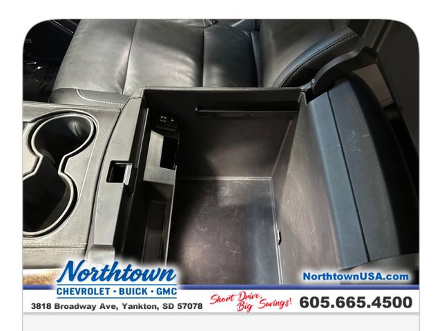 Used 2015 Chevrolet Suburban LT w/ Luxury Package AWD/4WD image 26