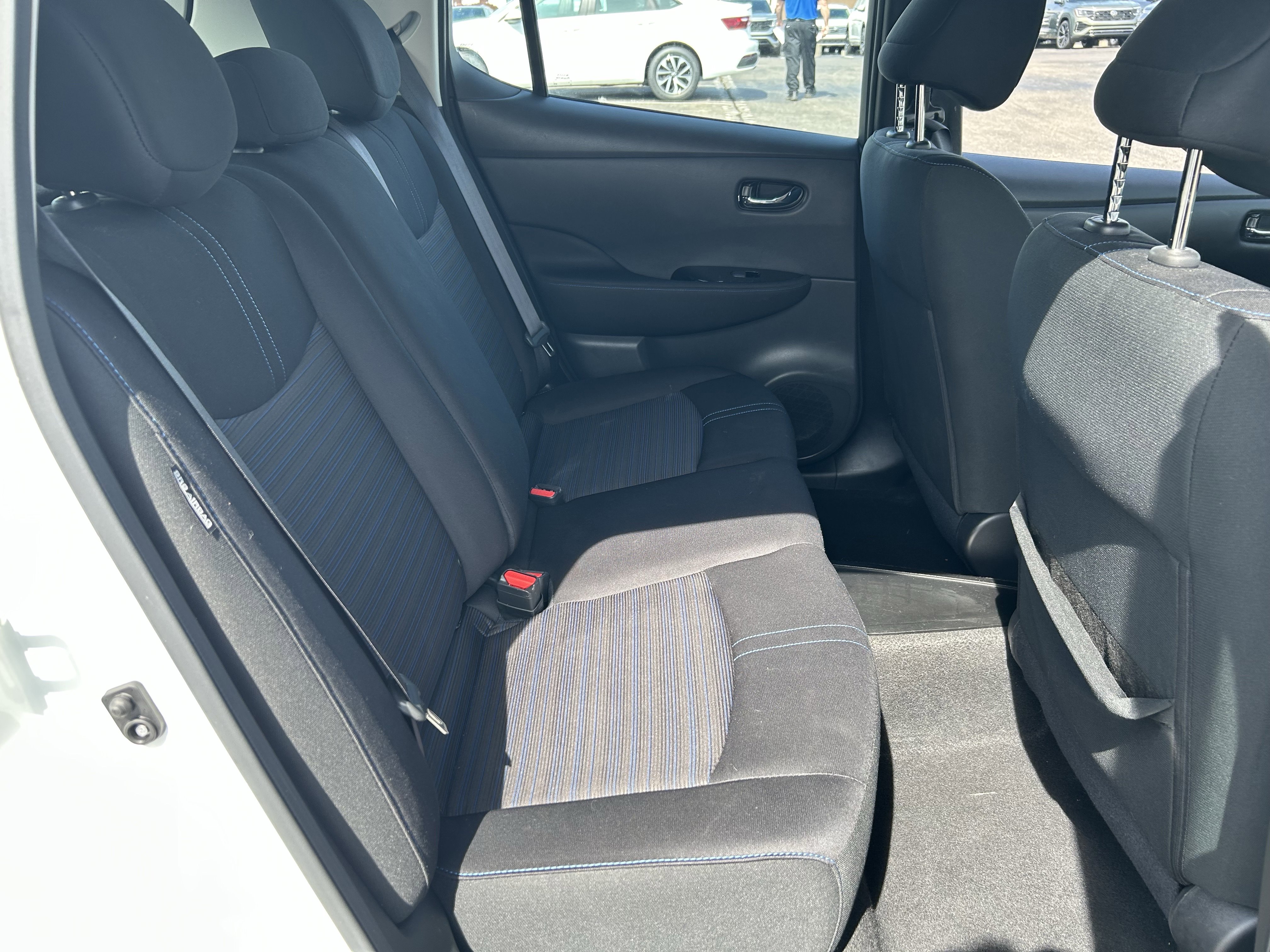 Used 2022 Nissan Leaf SV image 24