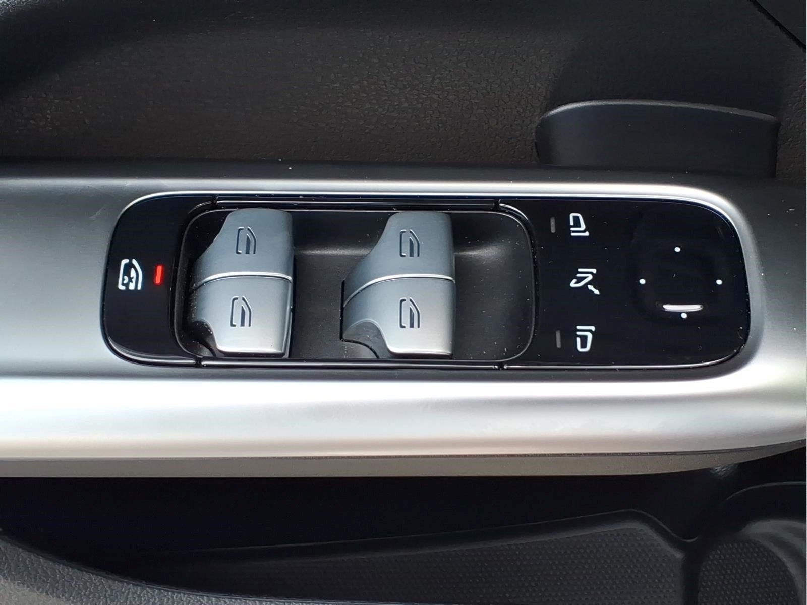 Certified 2022 Mercedes-Benz C 300 4MATIC Sedan image 24