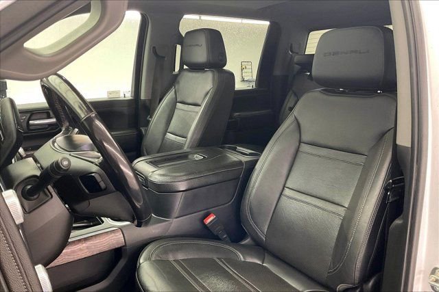 Used 2020 GMC Sierra 3500 Denali w/ Denali Ultimate Package image 16