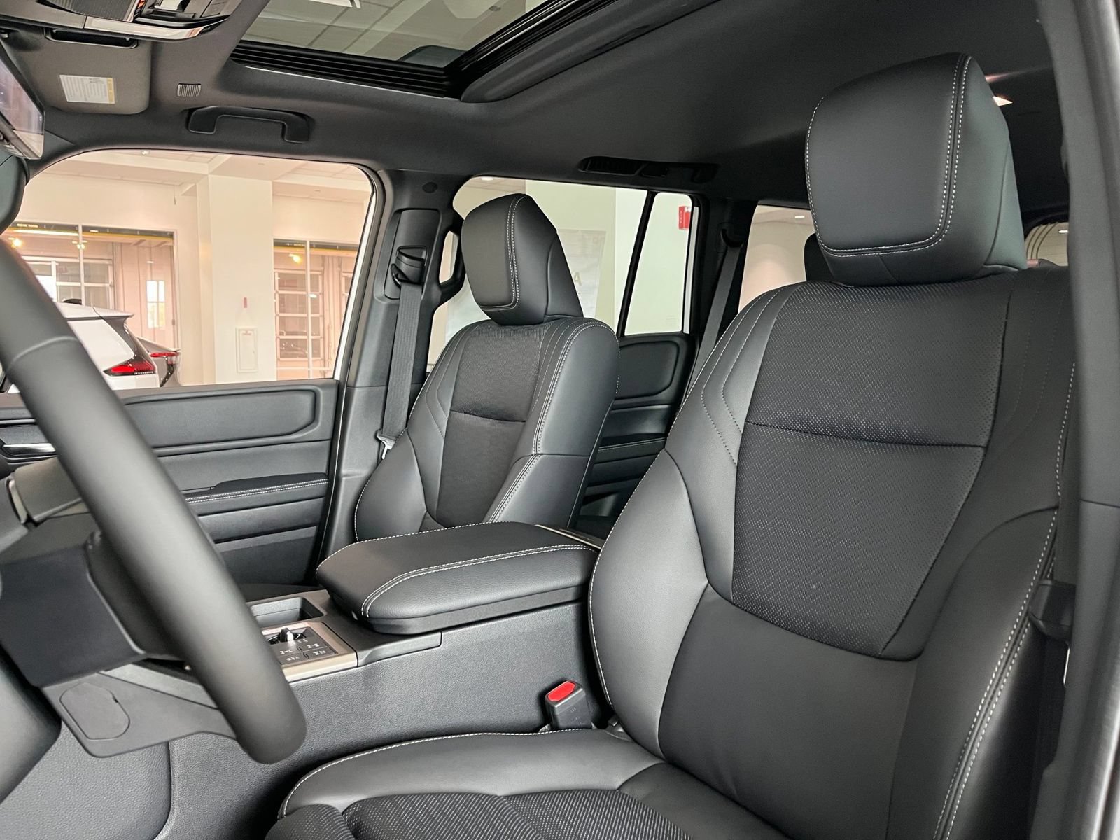 New 2027 Toyota Land Cruiser w/ Premium Package AWD/4WD image 15