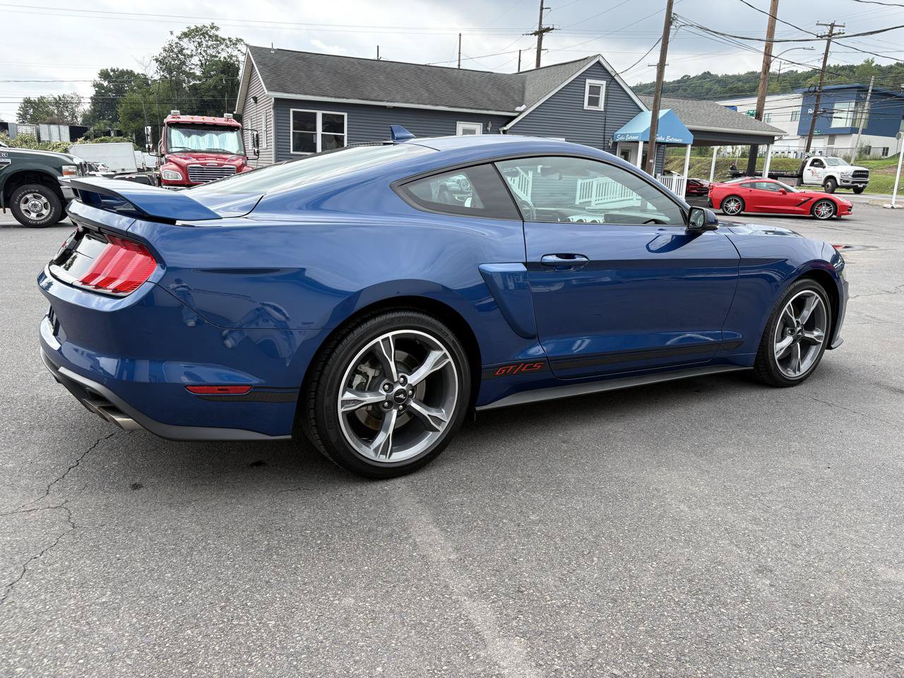 Used 2023 Ford Mustang GT Premium w/ Equipment Group 401A RWD image 5