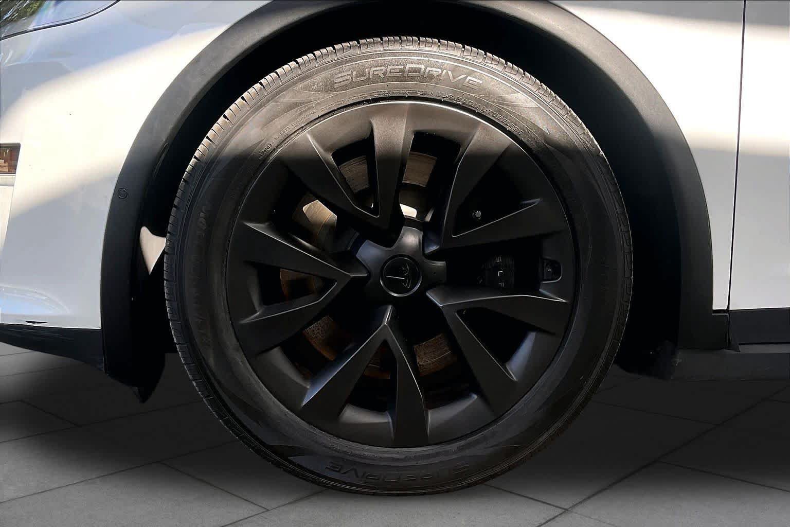 Used 2022 Tesla Model X AWD/4WD image 11
