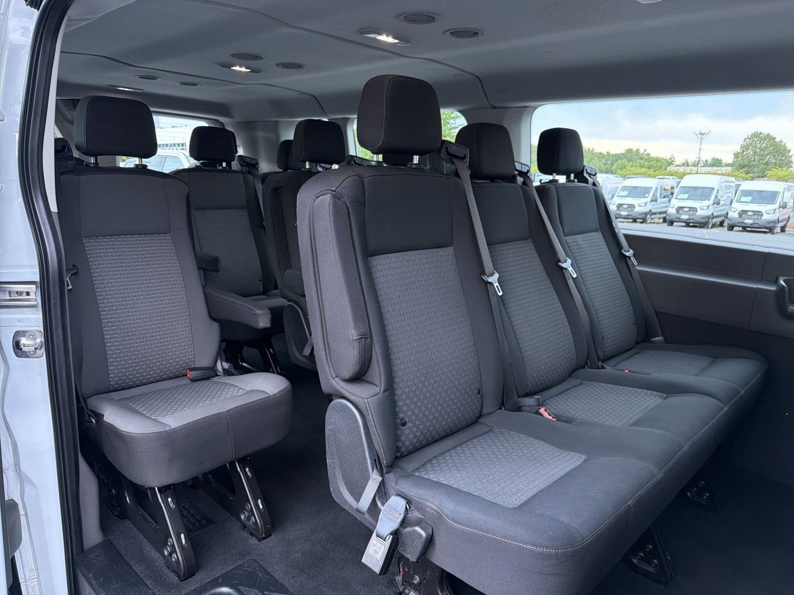 Used 2025 Ford Transit 350 XLT RWD image 27