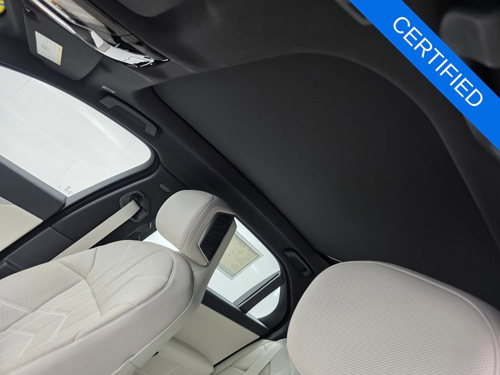Certified 2023 BMW i7 xDrive60 AWD/4WD image 12