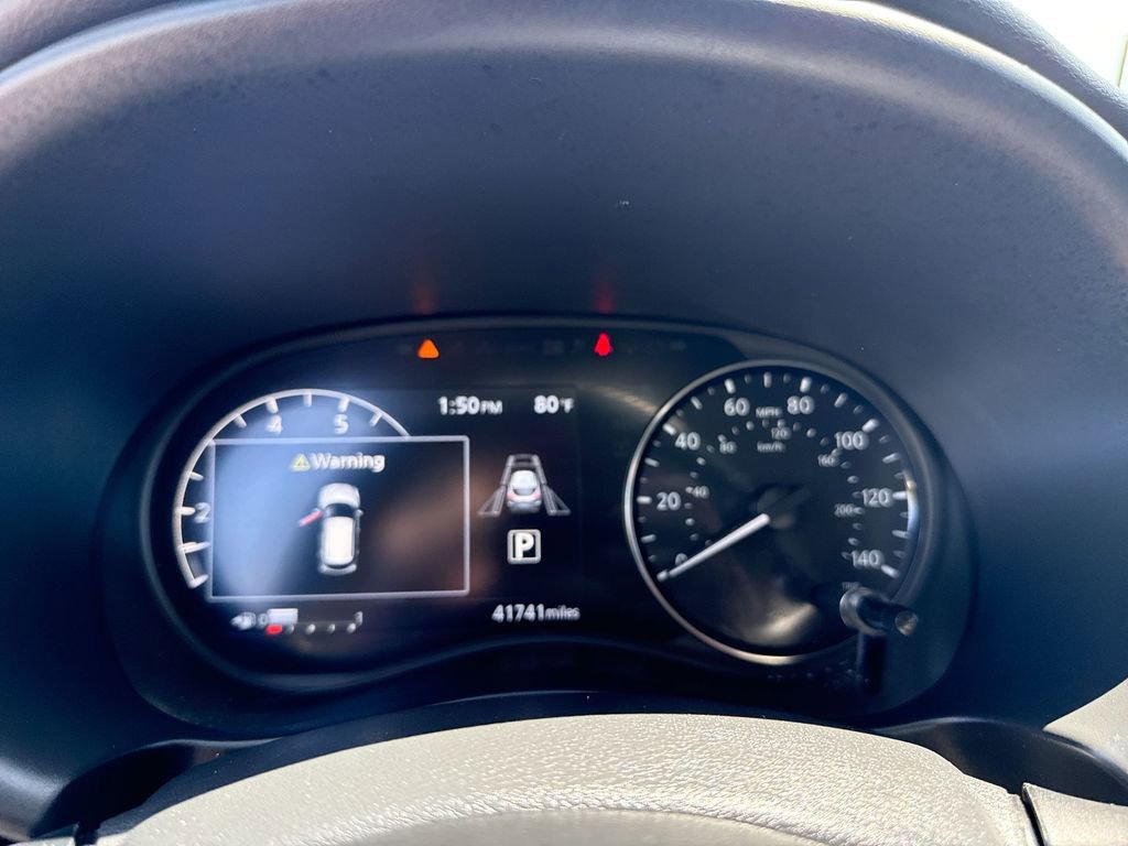 Used 2023 Nissan Kicks SR w/ Interior Electronics Package FWD image 15