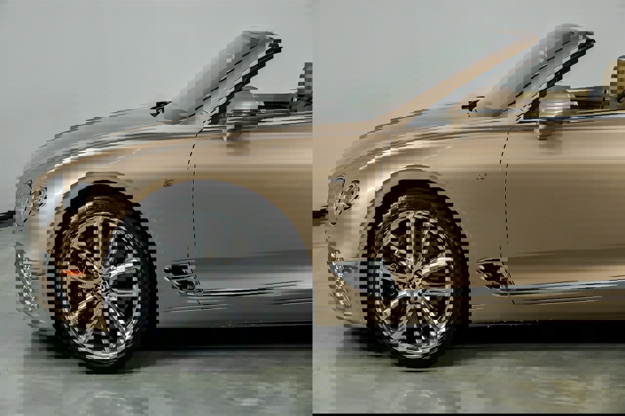 Used 2021 Bentley Continental GT image 7