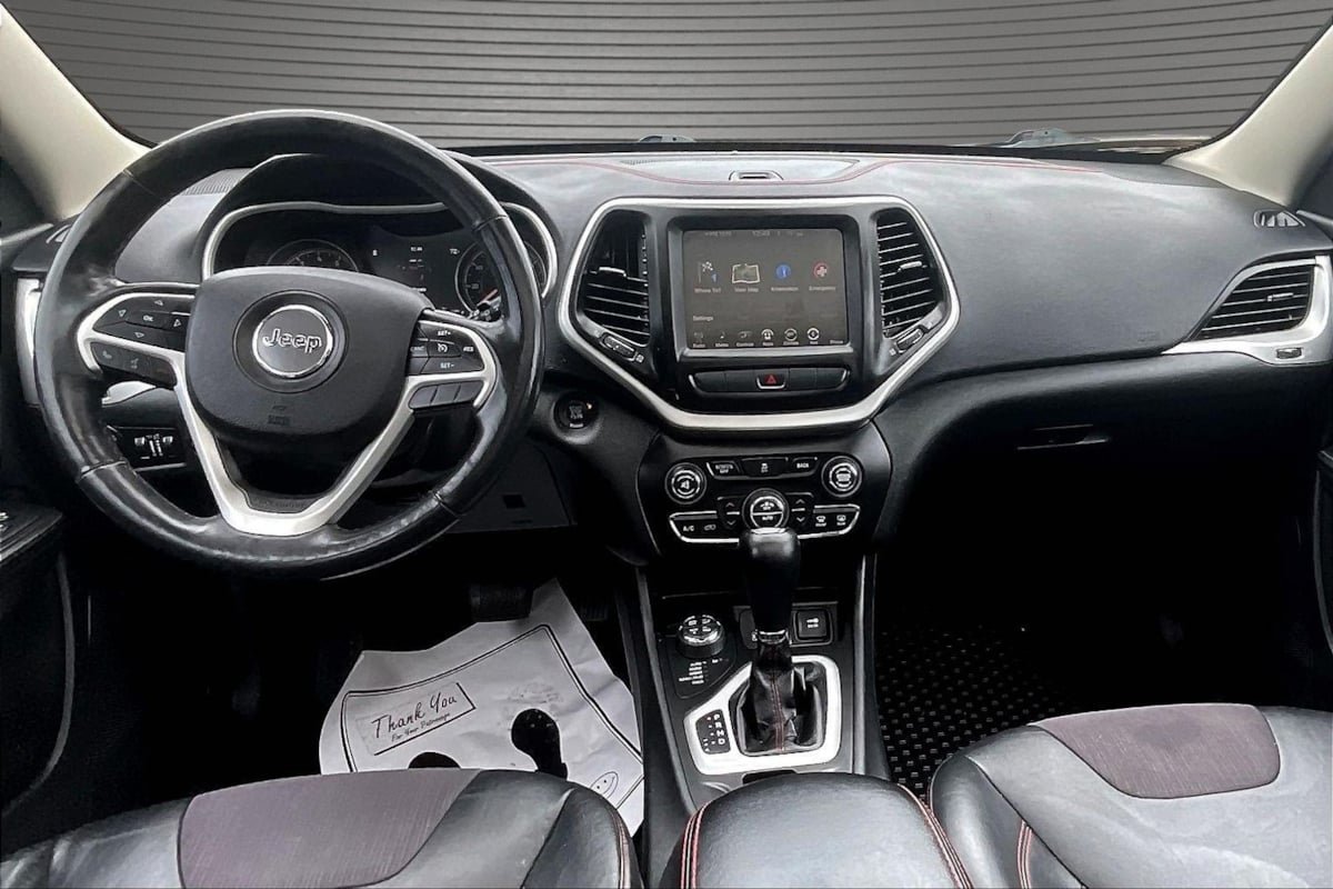 Used 2014 Jeep Cherokee Trailhawk w/ Comfort/Convenience Group AWD/4WD image 7
