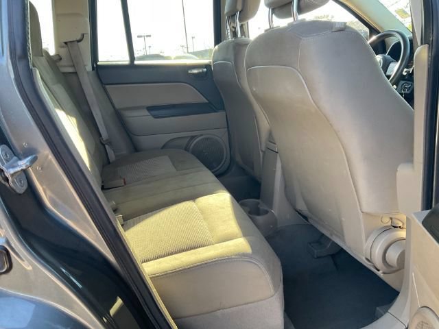 Used 2012 Jeep Compass Sport AWD/4WD image 12