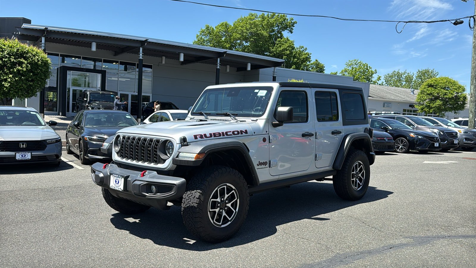 Used 2024 Jeep Wrangler Unlimited Rubicon AWD/4WD image 3
