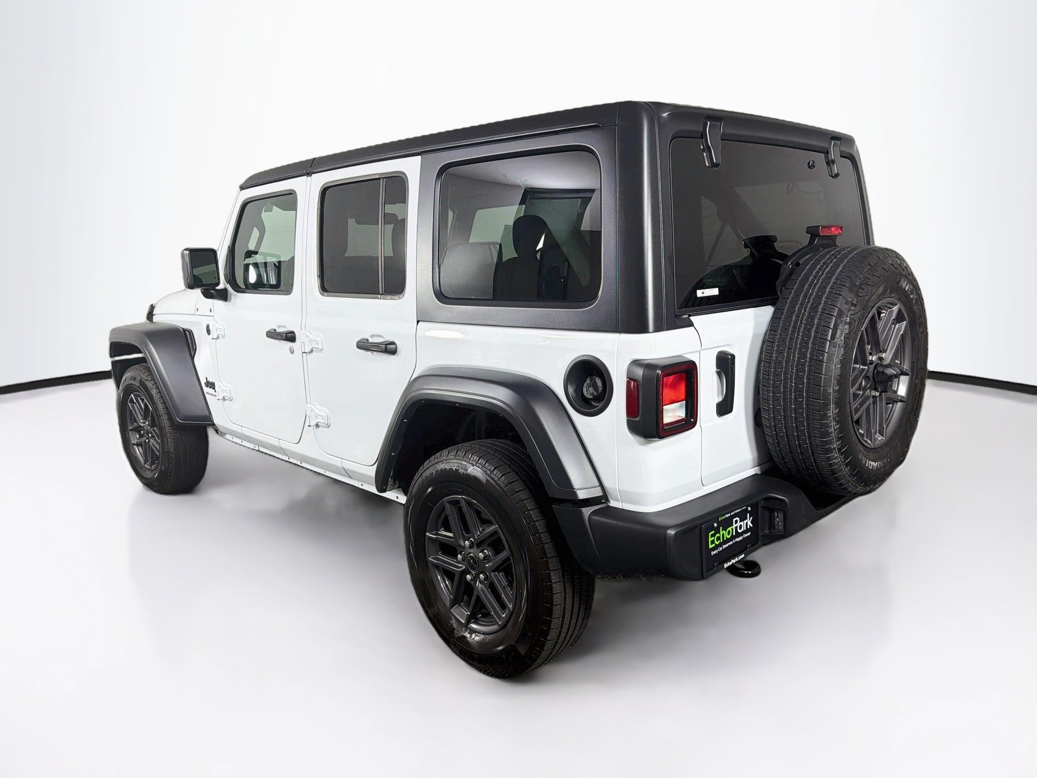 Used 2025 Jeep Wrangler Unlimited Sport AWD/4WD image 5