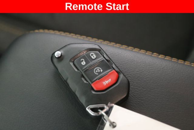 Used 2024 Jeep Wrangler Unlimited Sahara AWD/4WD image 3