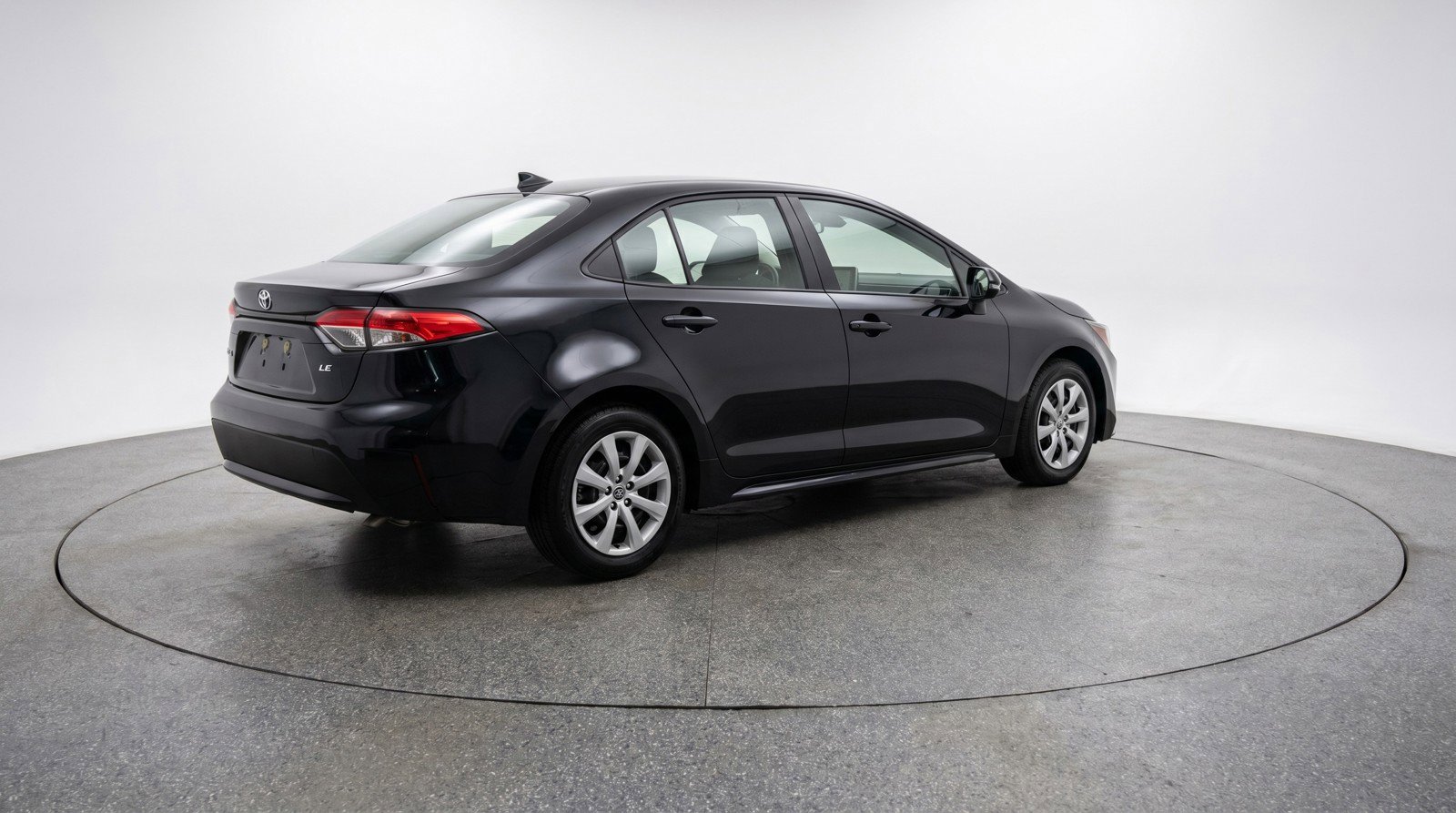 Used 2025 Toyota Corolla LE FWD image 9
