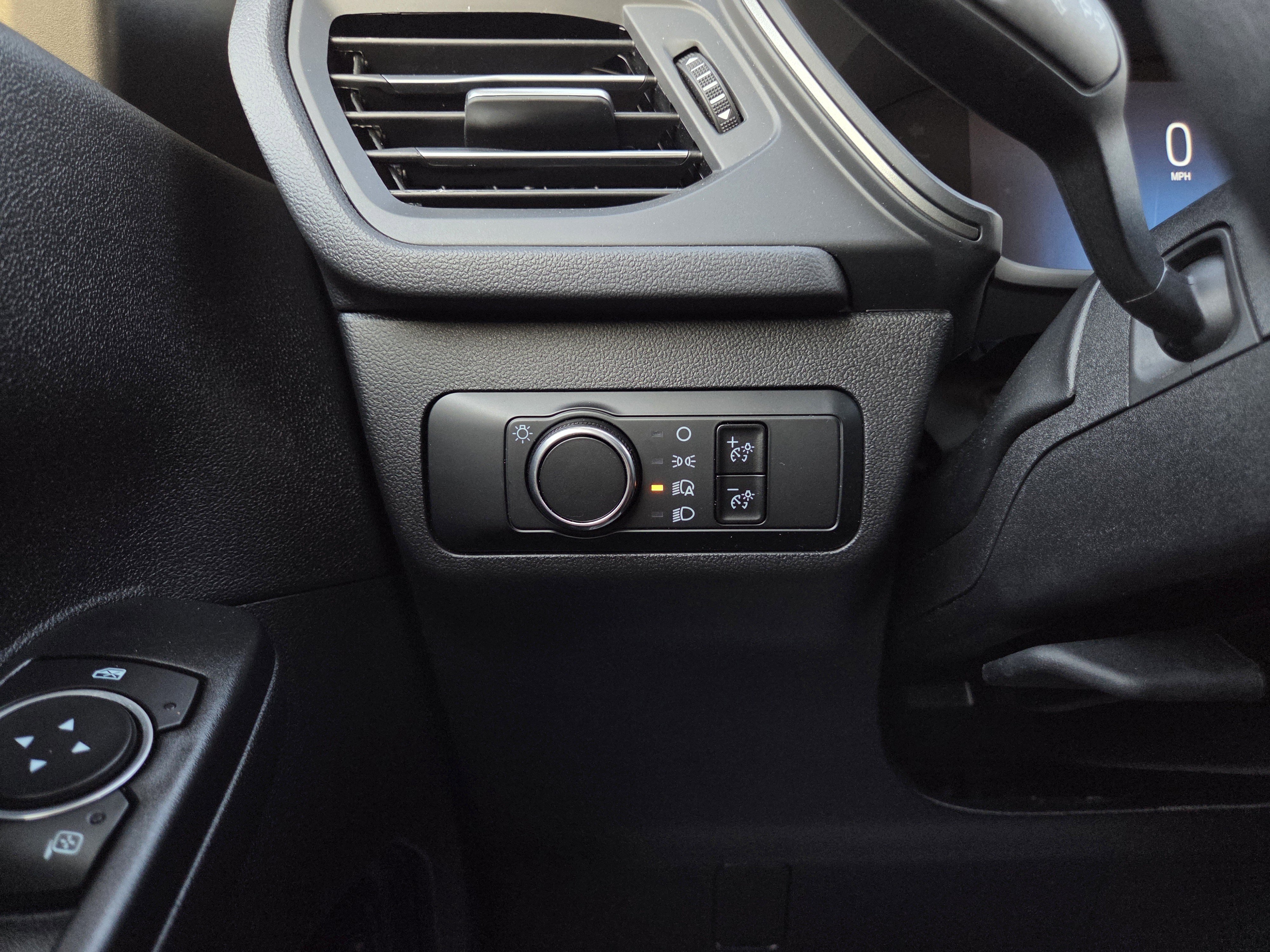 Used 2025 Ford Escape Active image 36