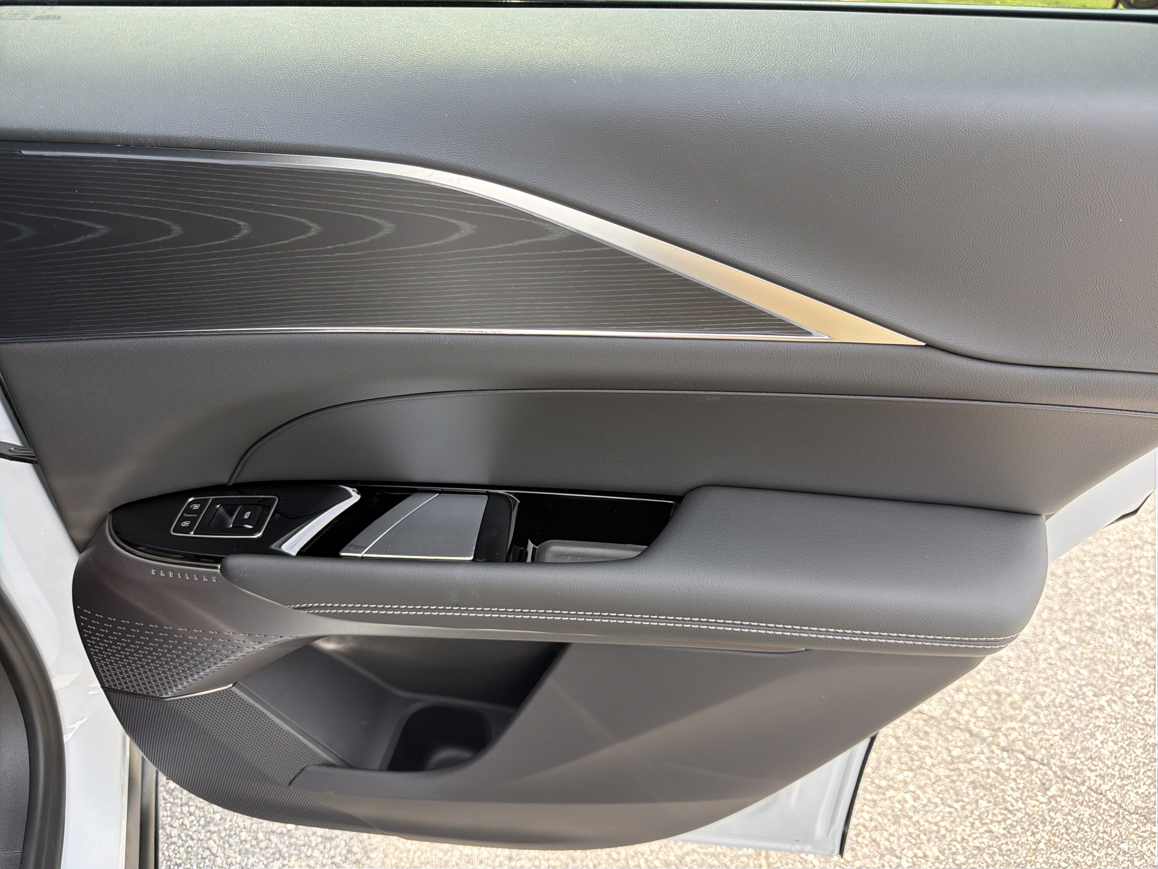 New 2026 Cadillac Lyriq Luxury RWD image 17