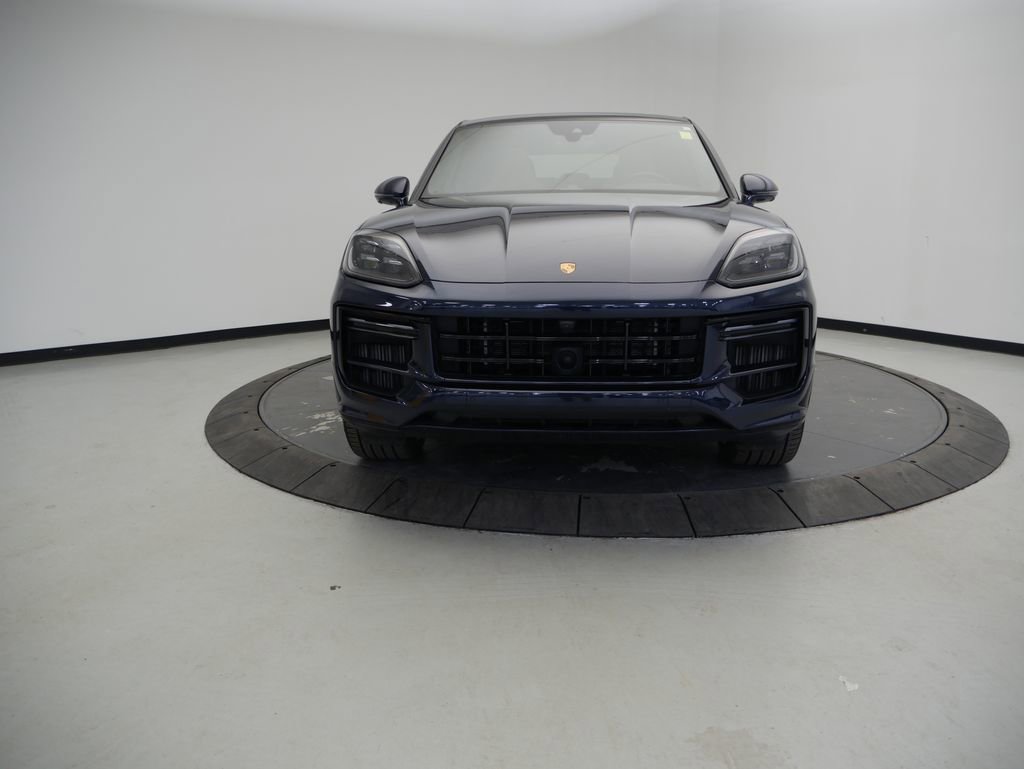 Certified 2024 Porsche Cayenne Turbo image 9