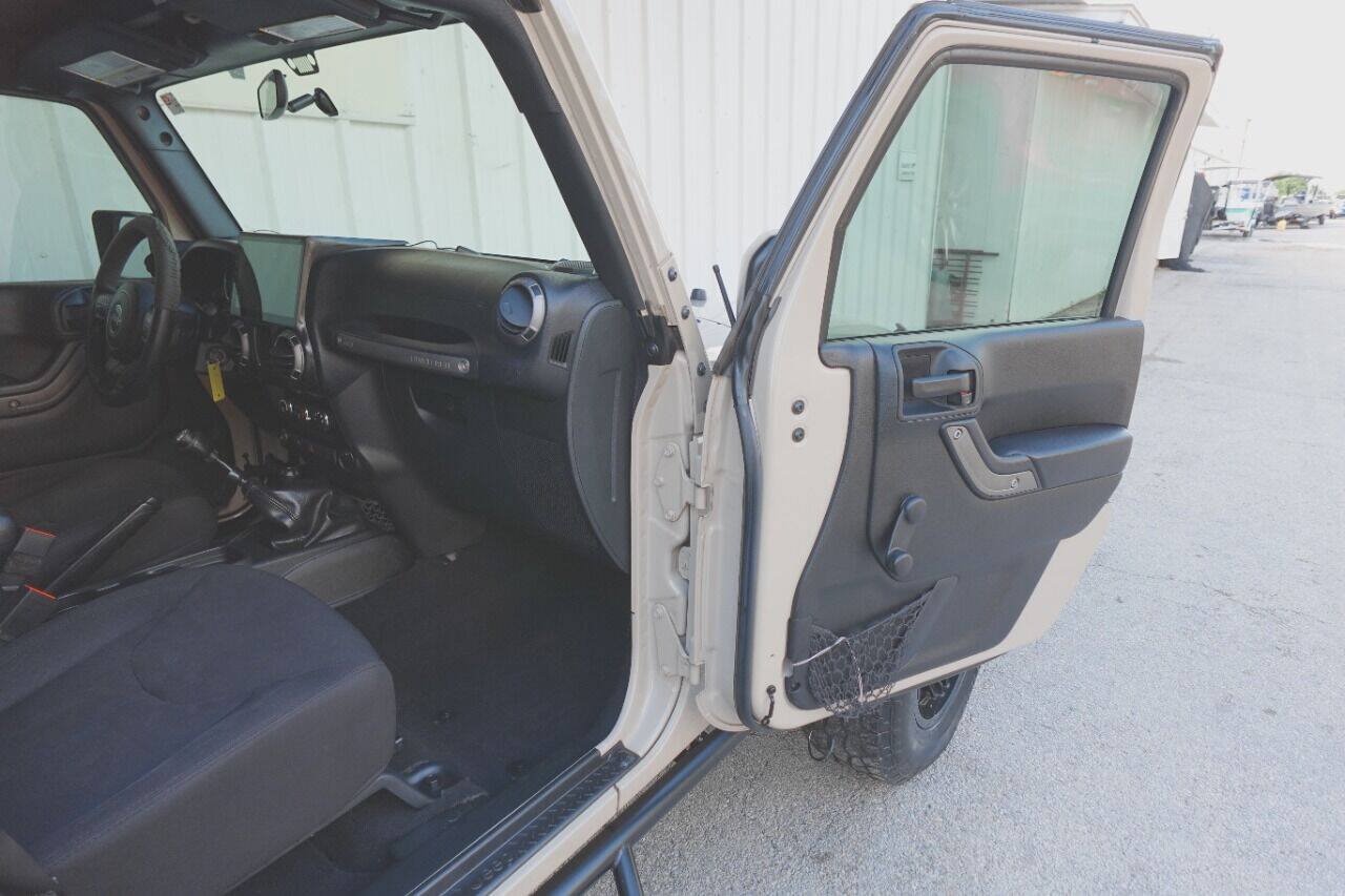 Used 2016 Jeep Wrangler Unlimited Sport w/ Trailer Tow Group AWD/4WD image 28