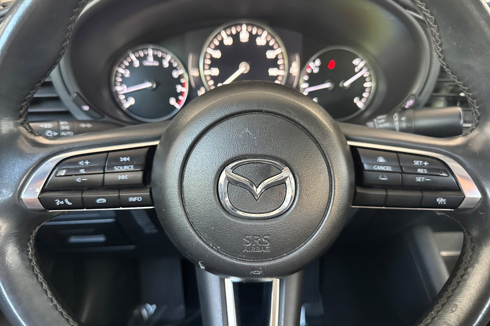 Used 2024 MAZDA MAZDA3 s FWD image 10