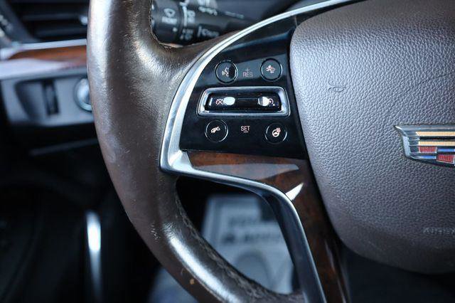 Used 2015 Cadillac Escalade Luxury AWD/4WD image 27
