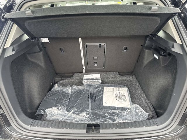 New 2026 Volkswagen Taos S FWD image 5